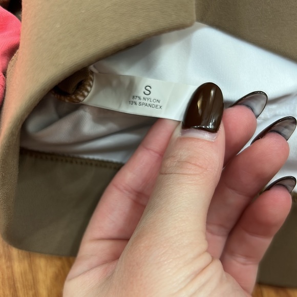 NVGTN Bundle 9 Open Back Top - Picture 3 of 3